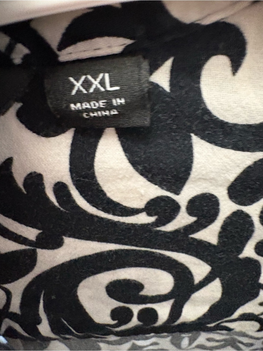 New York & Company Black and White Swirl Button-Up Top - Picture 4 of 4